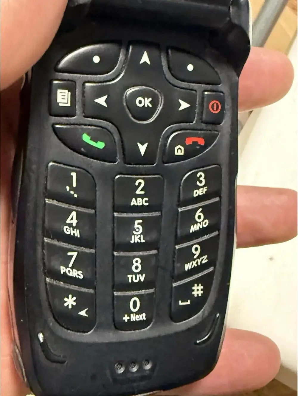 Motorola i series i670 - Black ( Nextel ) Rare Cellular Flip Phone - Untested